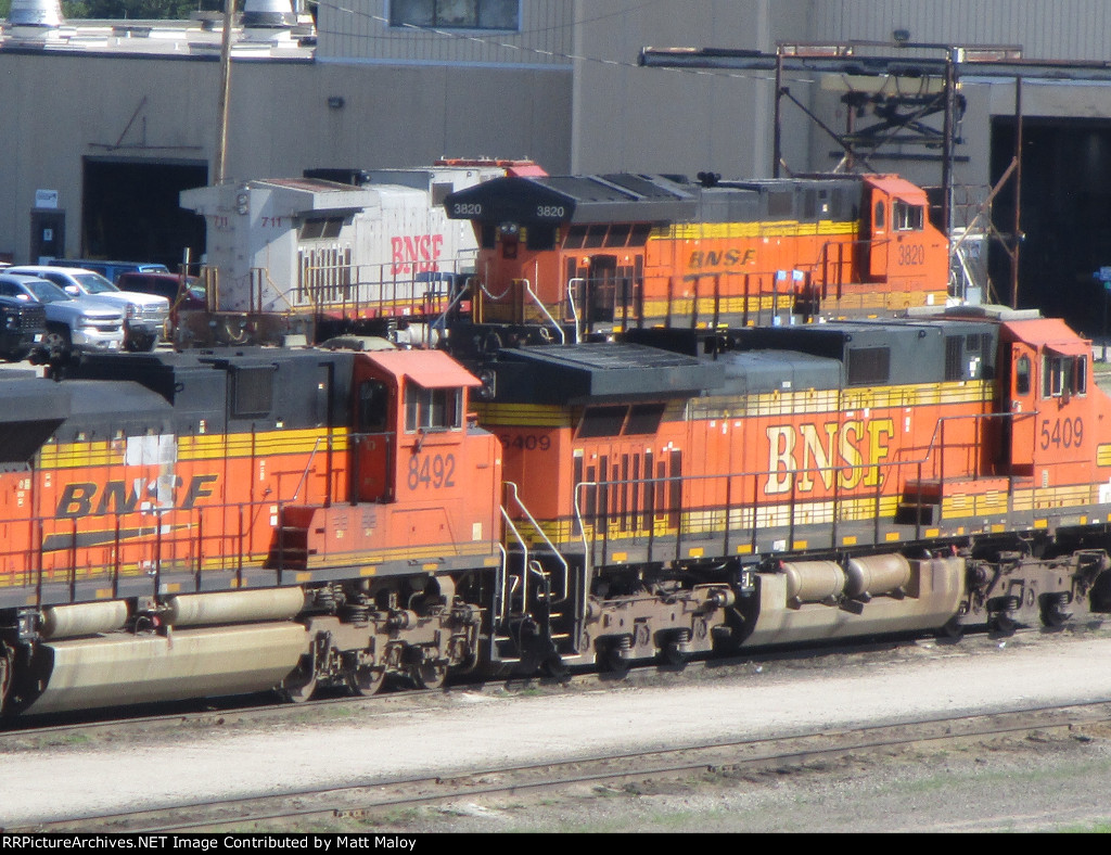 BNSF 8492